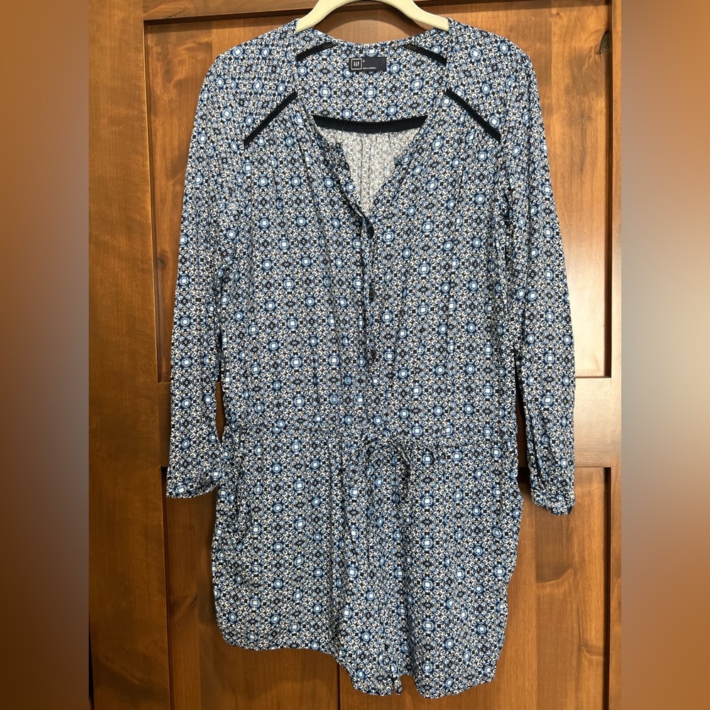 Gap along Sleeve Romper Size Medium